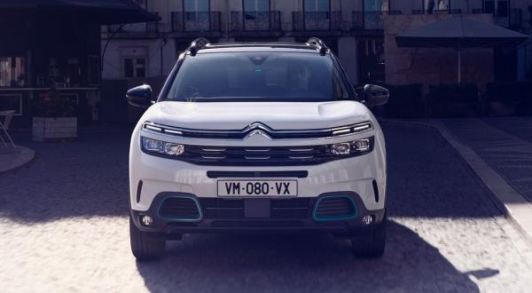 Новинку Citroen засветили на премьере другой модели: скорее всего, это свежий C5 Aircross