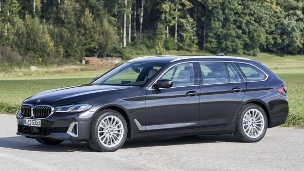 BMW готовит новый спортивный универсал: первое изображение i5 Touring