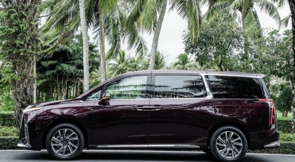 У минивэна Buick GL8 появится ещё один соперник: к старту продаж готовится Maxus G90