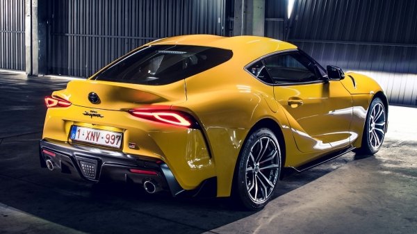 По заявкам трудящихся: Toyota официально анонсировала купе Supra с МКП