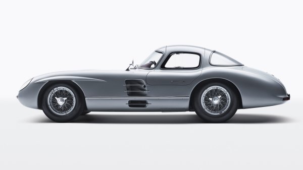 Самый дорогой автомобиль в мире: купе Mercedes-Benz 300 SLR продано за 135 млн евро