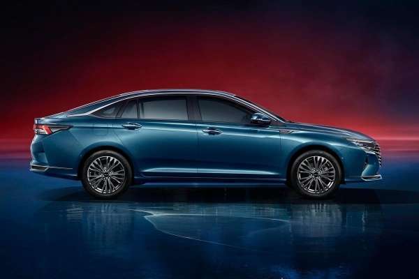 Ещё один Camry-заменитель: в Россию едет седан Dongfeng Shine Max