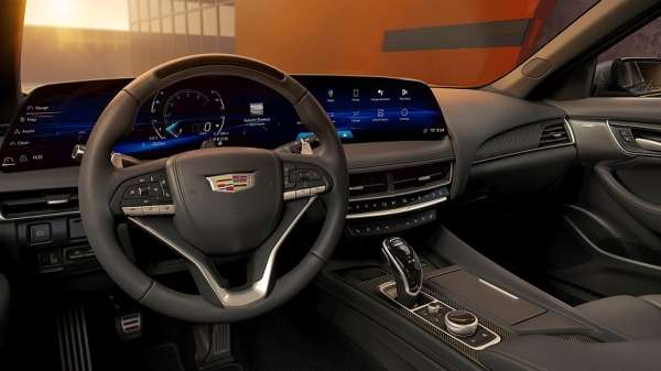 Обновлённый Cadillac CT5: передок в китайском стиле и 33-дюймовое табло