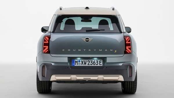 Новые Mini Cooper и Countryman: без хрома, без щитка приборов и с тряпочным салоном