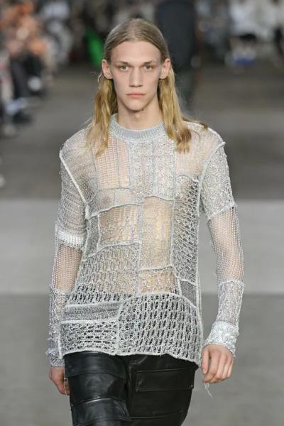 Этим летом носите вязаные вещи: новый тренд мужской моды