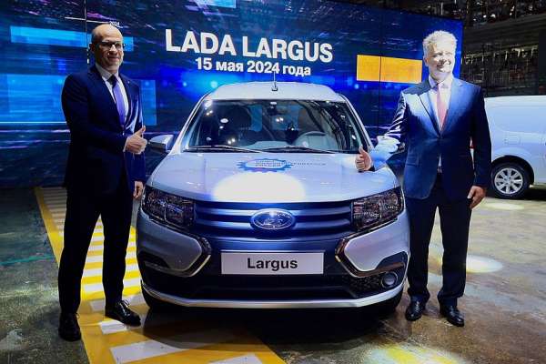 АВТОВАЗ запустил производство Lada Largus, стартовые цены уже известны