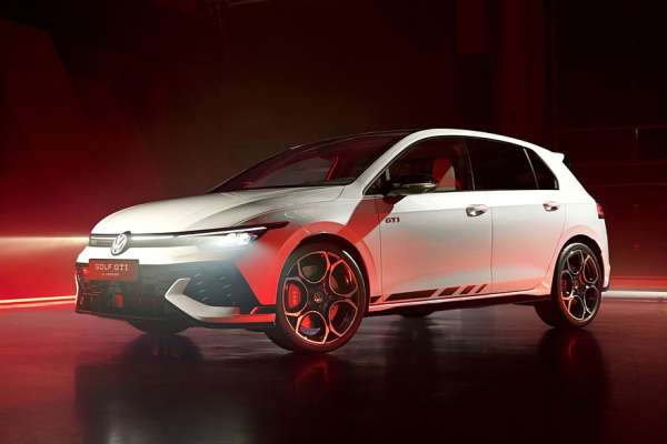 Обновлённый VW Golf GTI Clubsport: премьера на Нюрбургринге без рекорда