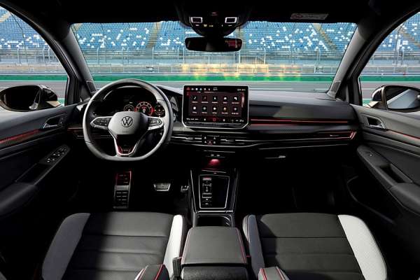 Обновлённый VW Golf GTI Clubsport: премьера на Нюрбургринге без рекорда