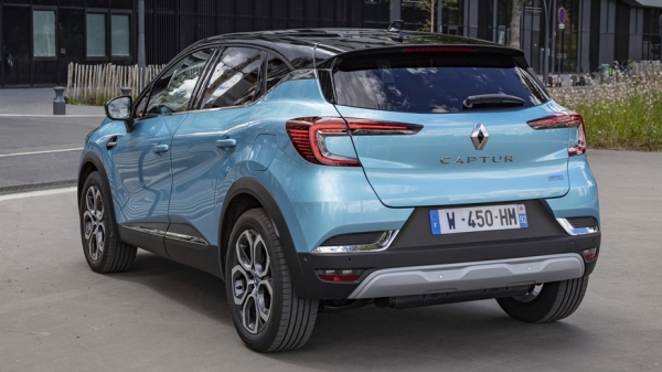 Renault хочет обыграть новый Mitsubishi ASX: первое изображение посвежевшего Каптюра